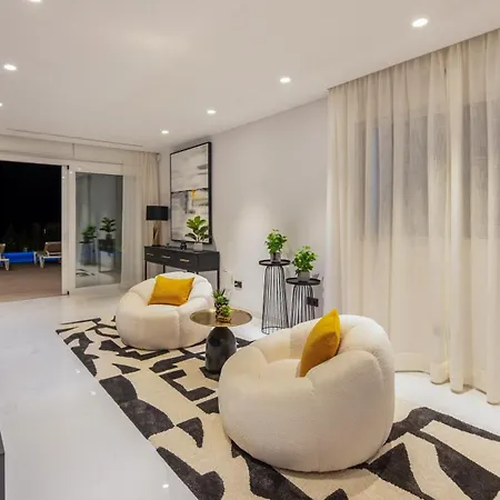 Villapadierna Solstice Sanctuary * Εστεπόνα