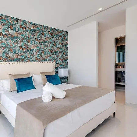 Villapadierna Solstice Sanctuary * Εστεπόνα
