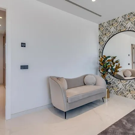 Villapadierna Solstice Sanctuary * Estepona